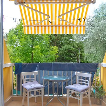 Apartment Two Bedroom Near Centre *