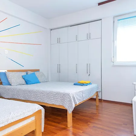 Two Bedroom Near Centre Apartment