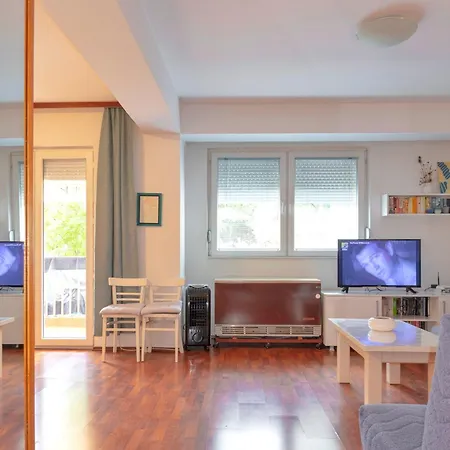 Two Bedroom Near Centre