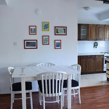 Two Bedroom Near Centre Apartment Ohrid