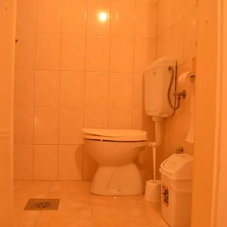 Apartment Two Bedroom Near Centre
